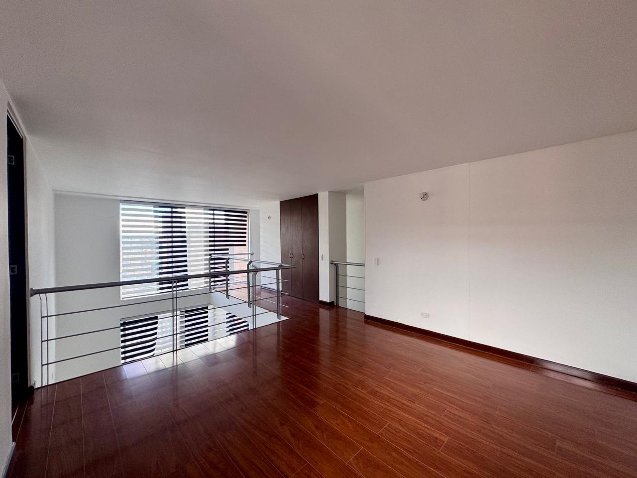 Apartamento en venta en Villas De Aranjuez, Bogotá · foto 3 de 18