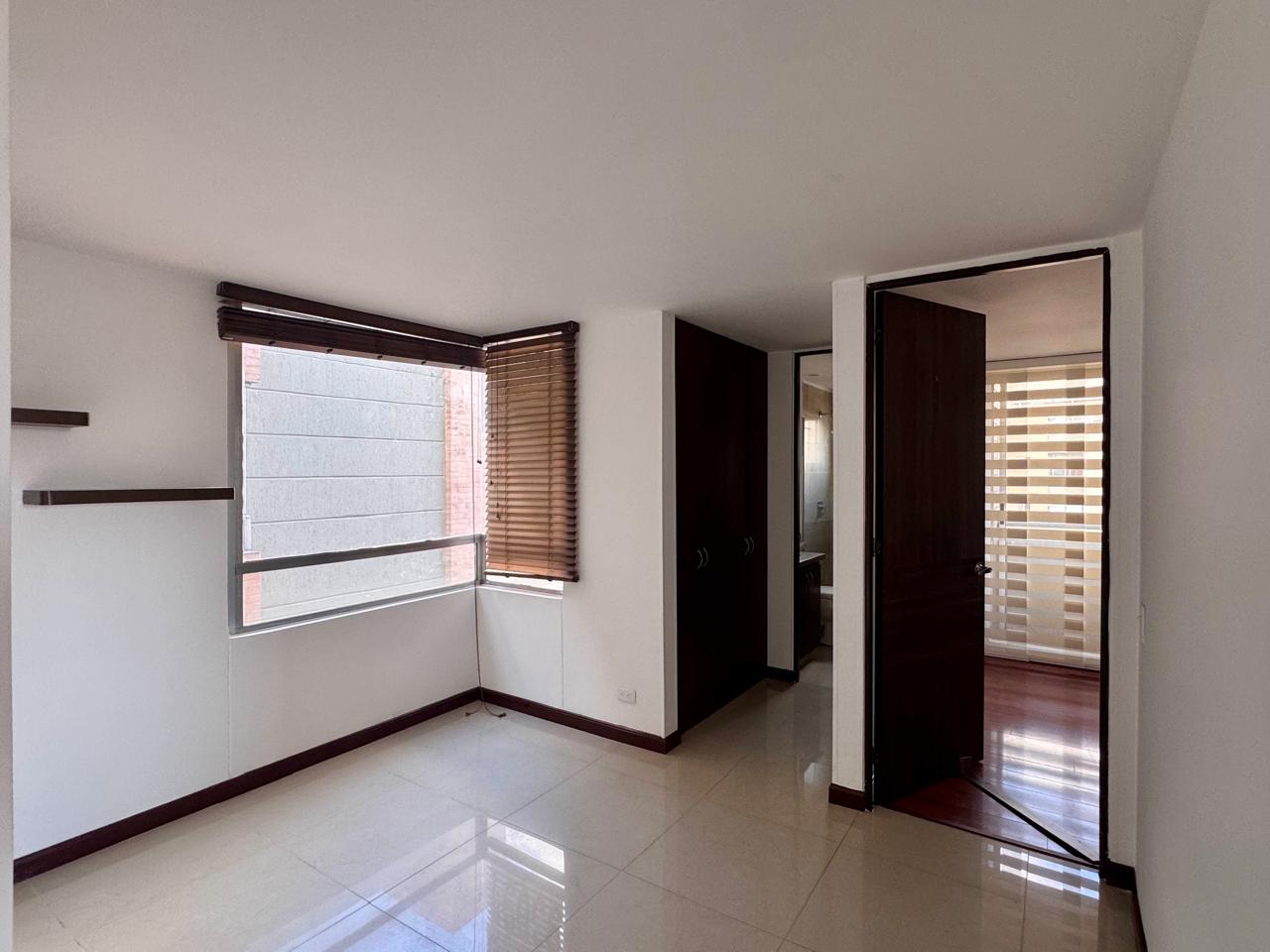 Apartamento en venta en Villas De Aranjuez, Bogotá · foto 10 de 18