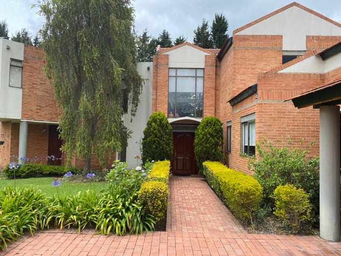 Casa de 4 alcobas en venta en Guaymaral, Bogotá, 1500 m² · foto 4 de 14