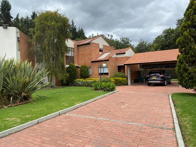 Casa de 4 alcobas en venta en Guaymaral, Bogotá, 1500 m² · foto 5 de 14