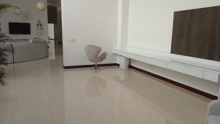 Casa de 8 alcobas en venta en Puerto Caldas, Pereira, 1100 m² · foto 2 de 8