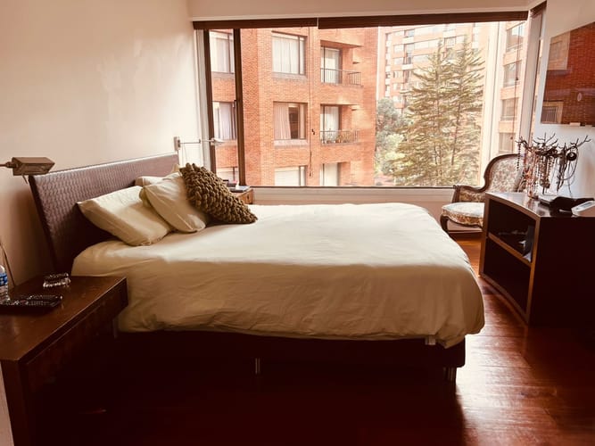 Apartamento de 3 alcobas en venta en Santa Barbara, Bogotá, 157 m² · foto 4 de 8