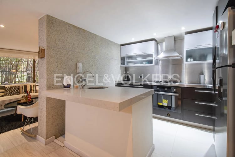 Apartamento de 1 alcoba en venta en Chicó Reservado, Bogotá, 73 m² · foto 5 de 8