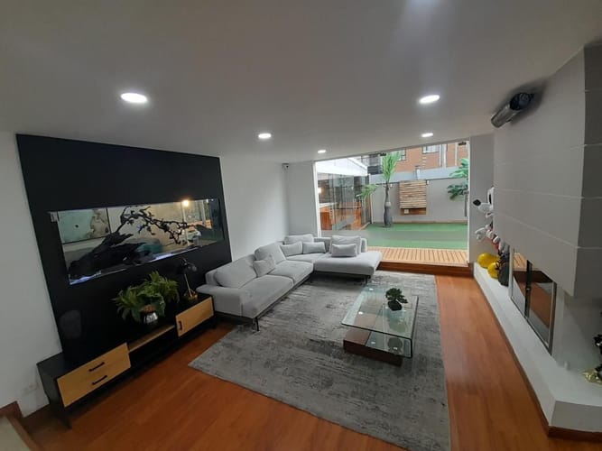 Casa de 6 alcobas en venta en Chicó Alto, Bogotá, 650 m² · foto 5 de 24