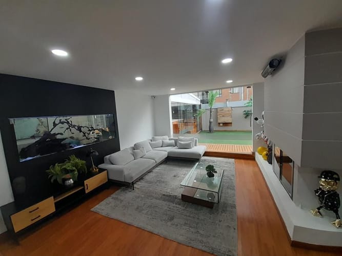 Casa de 6 alcobas en venta en Chicó Alto, Bogotá, 650 m² · foto 6 de 24