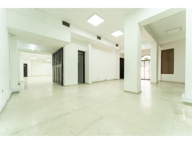 Oficina en arriendo en Centenario, Cali, 180 m² · foto 3 de 24