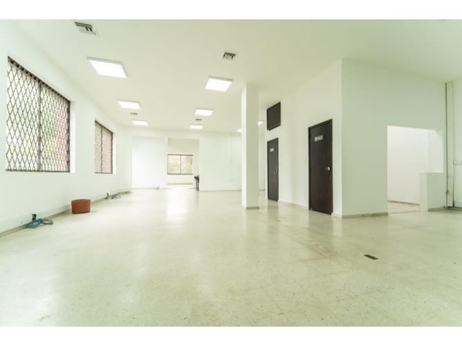 Oficina en arriendo en Centenario, Cali, 180 m² · foto 4 de 24