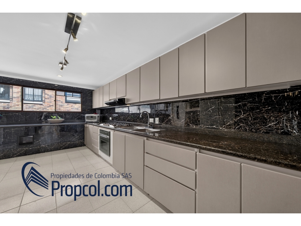 Apartamento en venta en El Chico, Bogotá · foto 5 de 13