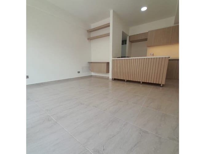 Apartamento de 2 alcobas en venta en Fabricato, Bello, 64 m² · foto 3 de 14