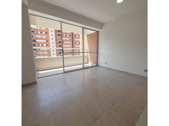 Apartamento de 2 alcobas en venta en Fabricato, Bello, 64 m² · foto 5 de 14