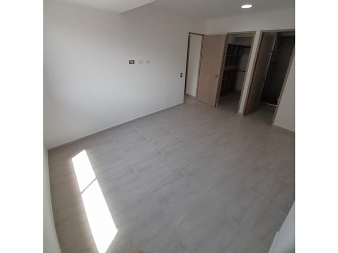 Apartamento de 2 alcobas en venta en Fabricato, Bello, 64 m² · foto 10 de 14