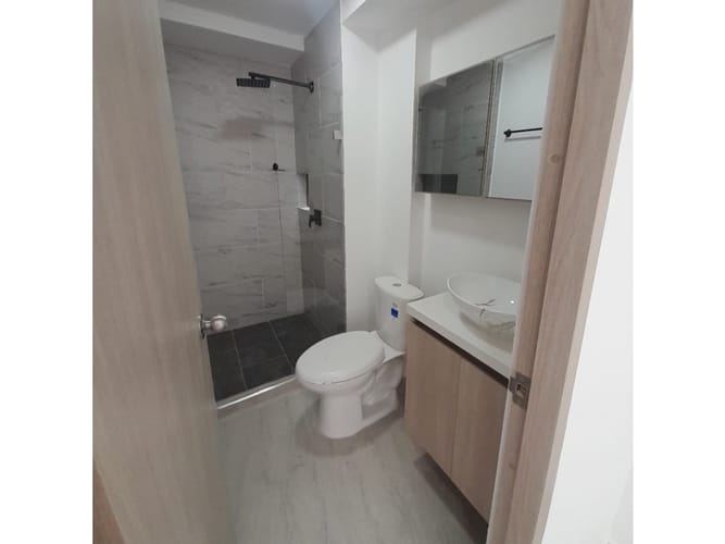 Apartamento de 2 alcobas en venta en Fabricato, Bello, 64 m² · foto 11 de 14