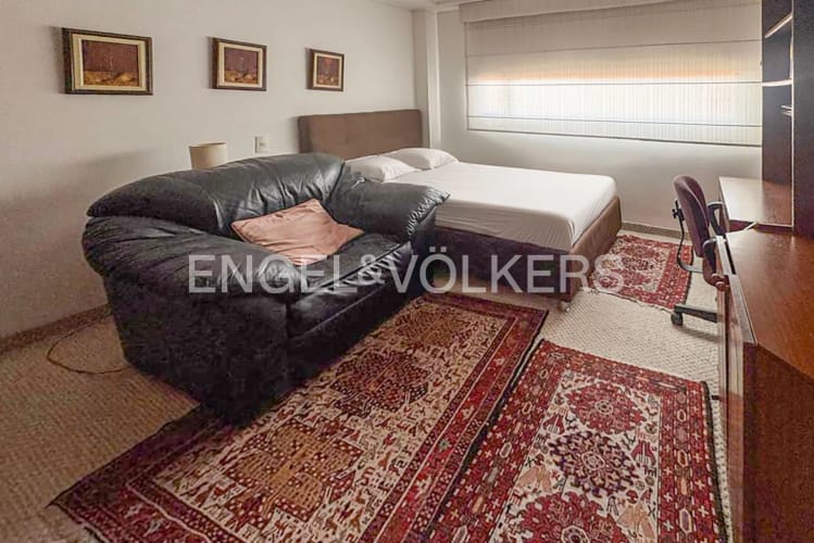 Apartamento de 3 alcobas en venta en La Carolina, Bogotá, 159 m² · foto 10 de 16