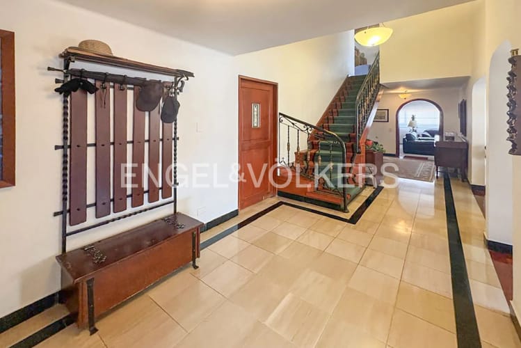 Apartamento de 3 alcobas en venta en La Carolina, Bogotá, 159 m² · foto 4 de 16