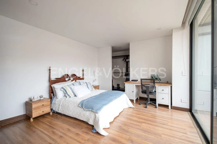Apartamento en venta en Santa Barbara Central, Bogotá · foto 9 de 15