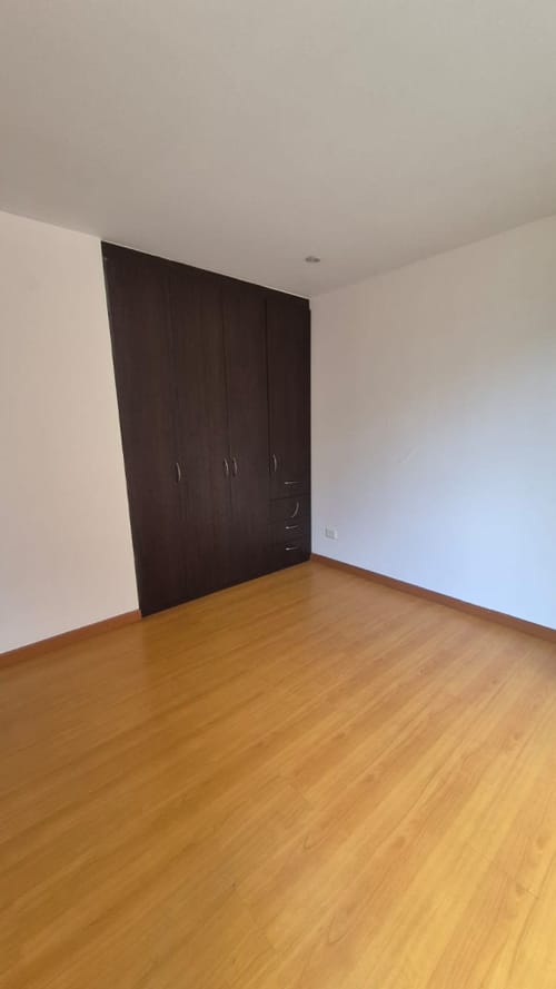 Apartamento de 2 alcobas en arriendo en Santa Barbara Central, Bogotá, 72 m² · foto 10 de 22