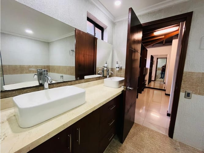 Casa de 4 alcobas en venta en La Catedral, Envigado, 430 m² · foto 14 de 24