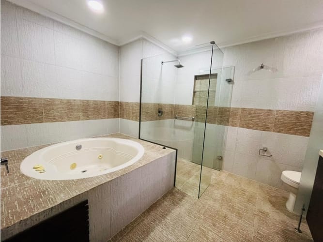 Casa de 4 alcobas en venta en La Catedral, Envigado, 430 m² · foto 21 de 24