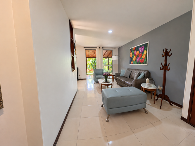 Casa de 4 alcobas en venta en El Castillo, Jamundí, 144 m² · foto 4 de 15