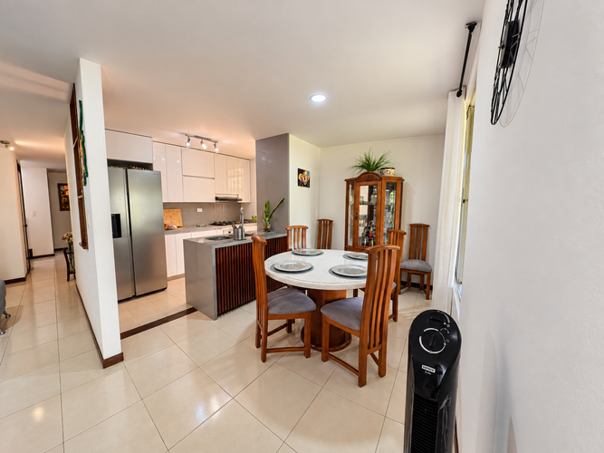 Casa de 4 alcobas en venta en El Castillo, Jamundí, 144 m² · foto 5 de 15