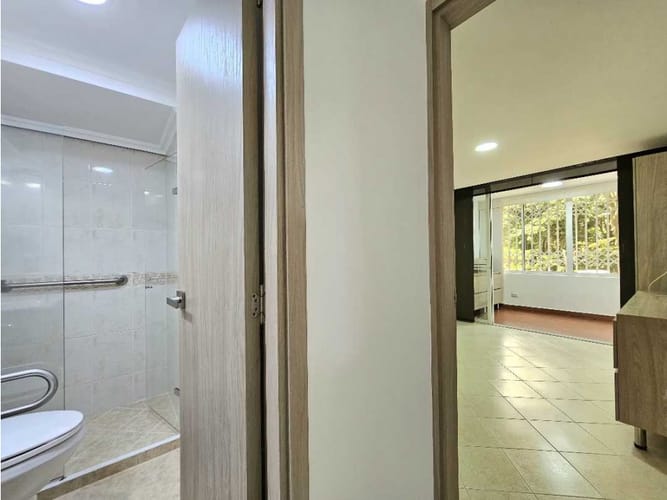 Apartamento de 2 alcobas en venta en Belén Miravalle, Medellín, 66 m² · foto 7 de 23