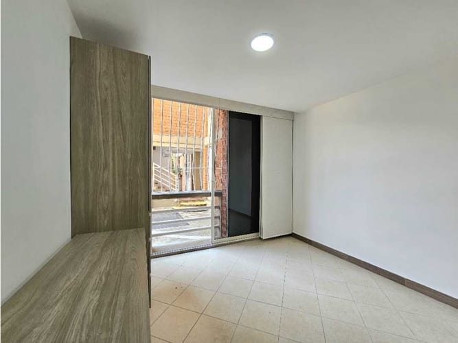 Apartamento de 2 alcobas en venta en Belén Miravalle, Medellín, 66 m² · foto 10 de 23