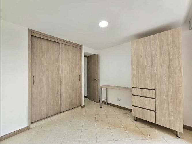Apartamento de 2 alcobas en venta en Belén Miravalle, Medellín, 66 m² · foto 11 de 23