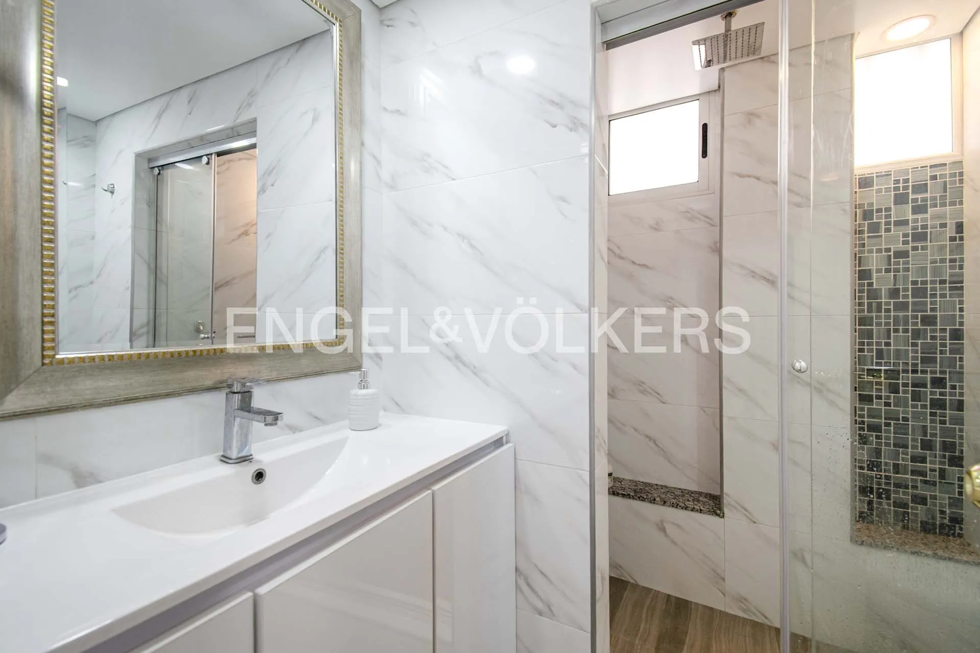 Apartamento en venta en Alhambra, Bogotá · foto 10 de 16
