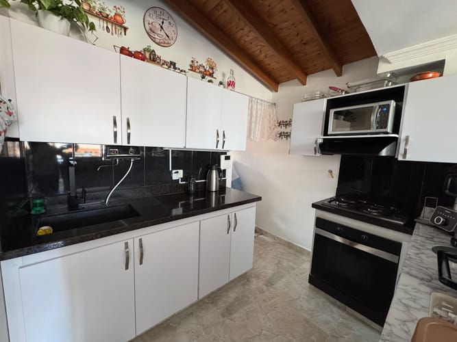 Apartamento de 3 alcobas en venta en La Castellana, Medellín, 100 m² · foto 5 de 16