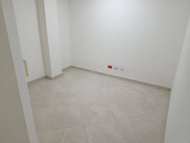 Oficina en arriendo en Florida Nueva, Medellín, 160 m² · foto 4 de 12
