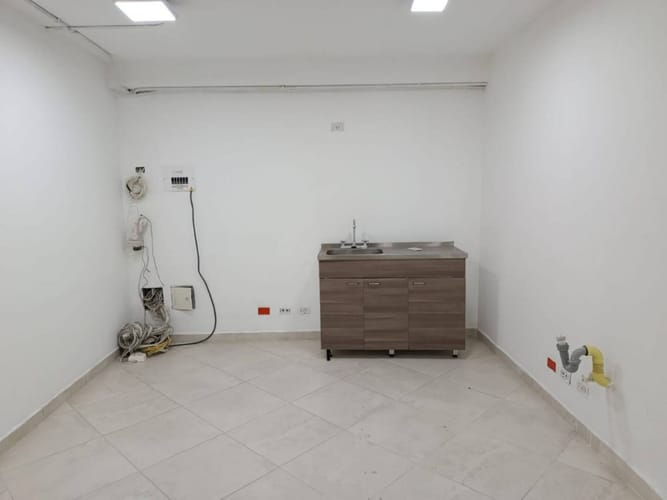 Oficina en arriendo en Florida Nueva, Medellín, 160 m² · foto 5 de 12