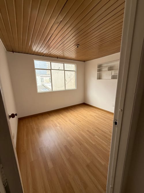 Casa de 6 alcobas en arriendo en Barrios Unidos, Bogotá, 160 m² · foto 10 de 20