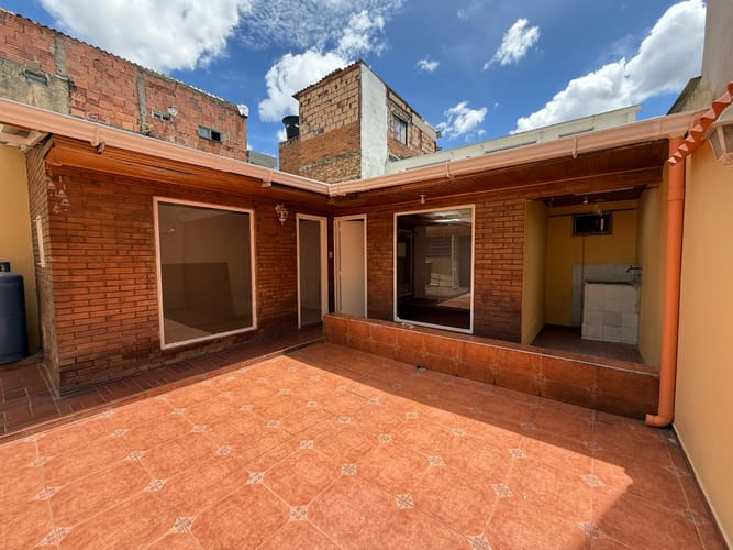 Casa de 6 alcobas en arriendo en Barrios Unidos, Bogotá, 160 m² · foto 14 de 20
