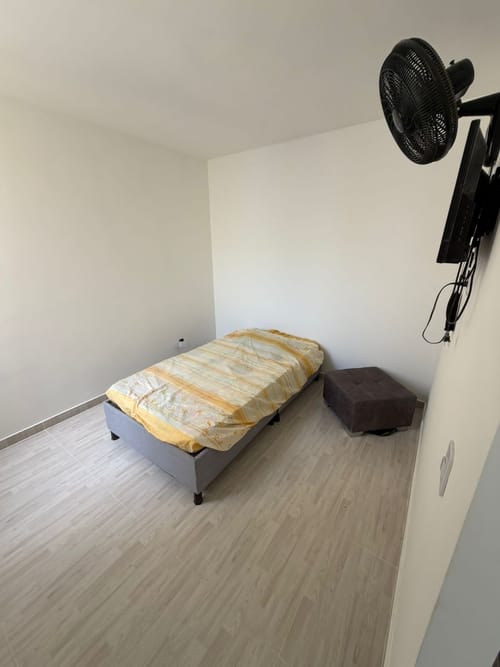 Apartamento de 2 alcobas en venta en Asocomun, Girardot, 39 m² · foto 5 de 11