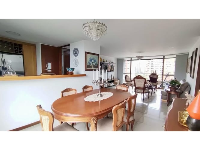 Apartamento de 3 alcobas en venta en Los Balsos, Medellín, 147 m² · foto 7 de 23