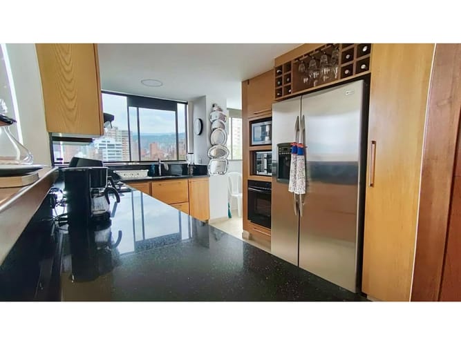 Apartamento de 3 alcobas en venta en Los Balsos, Medellín, 147 m² · foto 11 de 23
