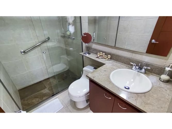 Apartamento de 3 alcobas en venta en Los Balsos, Medellín, 147 m² · foto 17 de 23