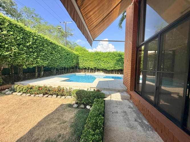 Casa de 4 alcobas en venta en Pance, Cali, 418 m² · foto 3 de 24