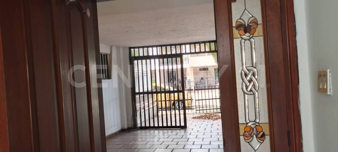 Casa de 5 alcobas en venta en La Merced, Cali, 308 m² · foto 11 de 16