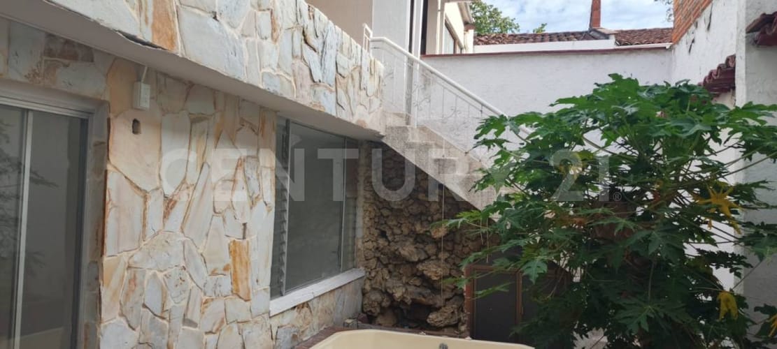 Casa de 5 alcobas en venta en La Merced, Cali, 308 m² · foto 12 de 16