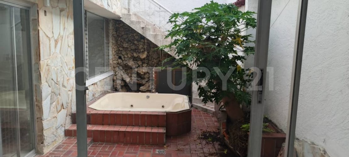 Casa de 5 alcobas en venta en La Merced, Cali, 308 m² · foto 15 de 16