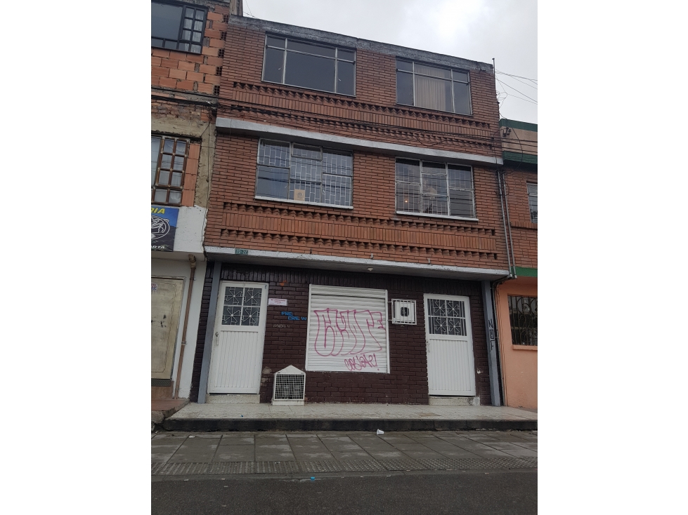 Casa en venta en Kennedy Central, Bogotá · foto 2 de 24