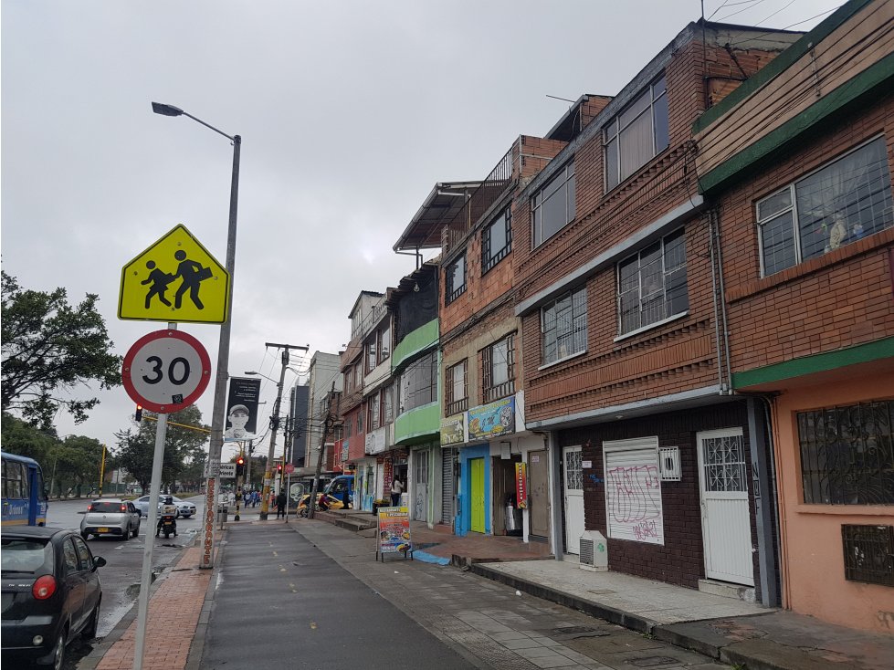 Casa en venta en Kennedy Central, Bogotá · foto 4 de 24