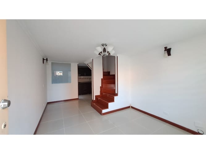 Casa de 2 alcobas en arriendo en Ciudad Jardin Norte, Bogotá, 62 m² · foto 2 de 24