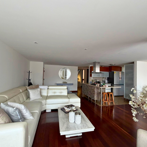 Apartamento de 3 alcobas en venta en Chicó Navarra, Bogotá, 135 m² · foto 8 de 24