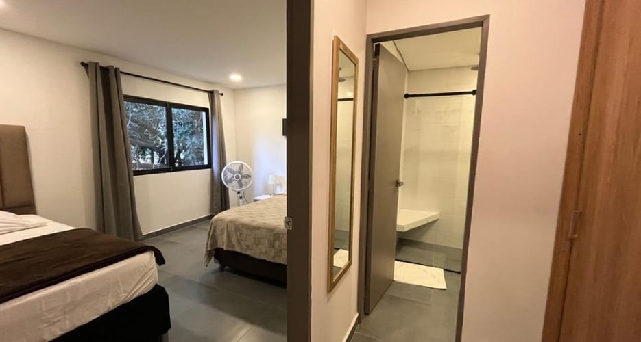 Casa de 5 alcobas en venta en Campo Valdes No.2, Medellín, 250 m² · foto 4 de 11