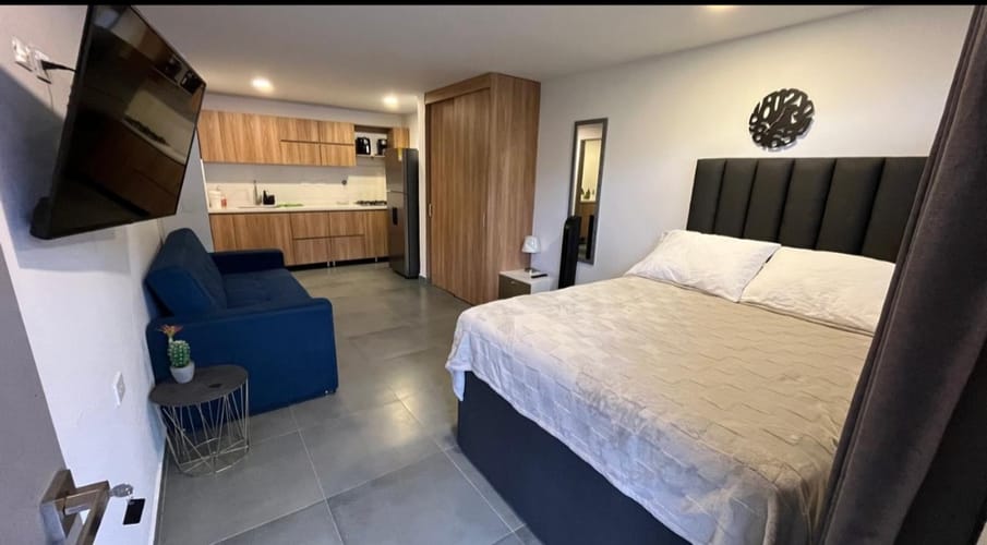 Casa de 5 alcobas en venta en Campo Valdes No.2, Medellín, 250 m² · foto 8 de 11