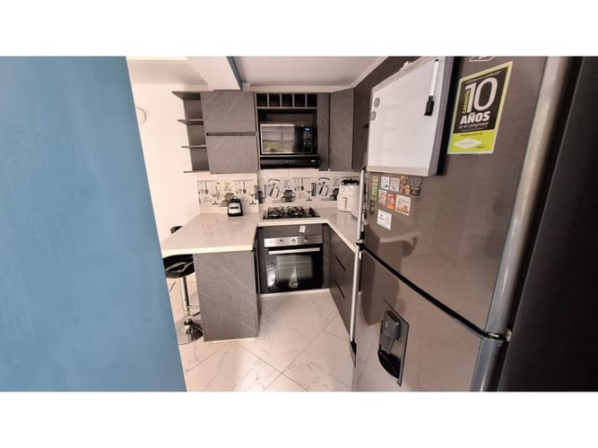 Apartamento de 3 alcobas en venta en Bucaros, Bello, 57 m² · foto 2 de 20