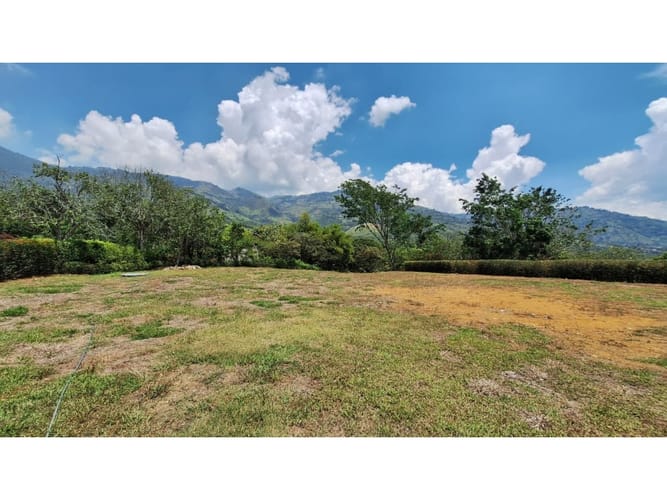 Lote en venta en Zarzal Curzao, Copacabana, 2083 m² · foto 3 de 9