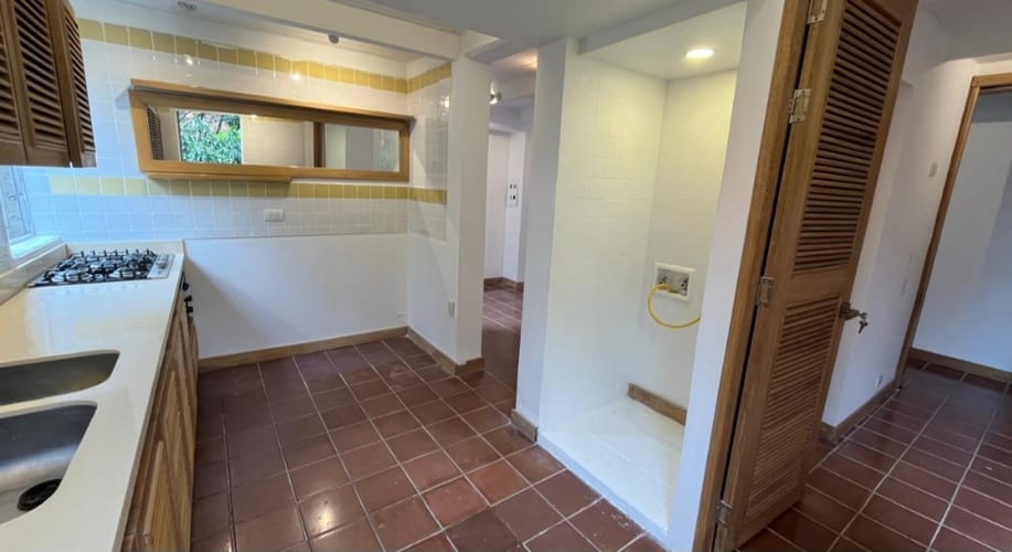 Apartamento de 4 alcobas en venta en Vía Las Palmas, Medellín, 85 m² · foto 2 de 11